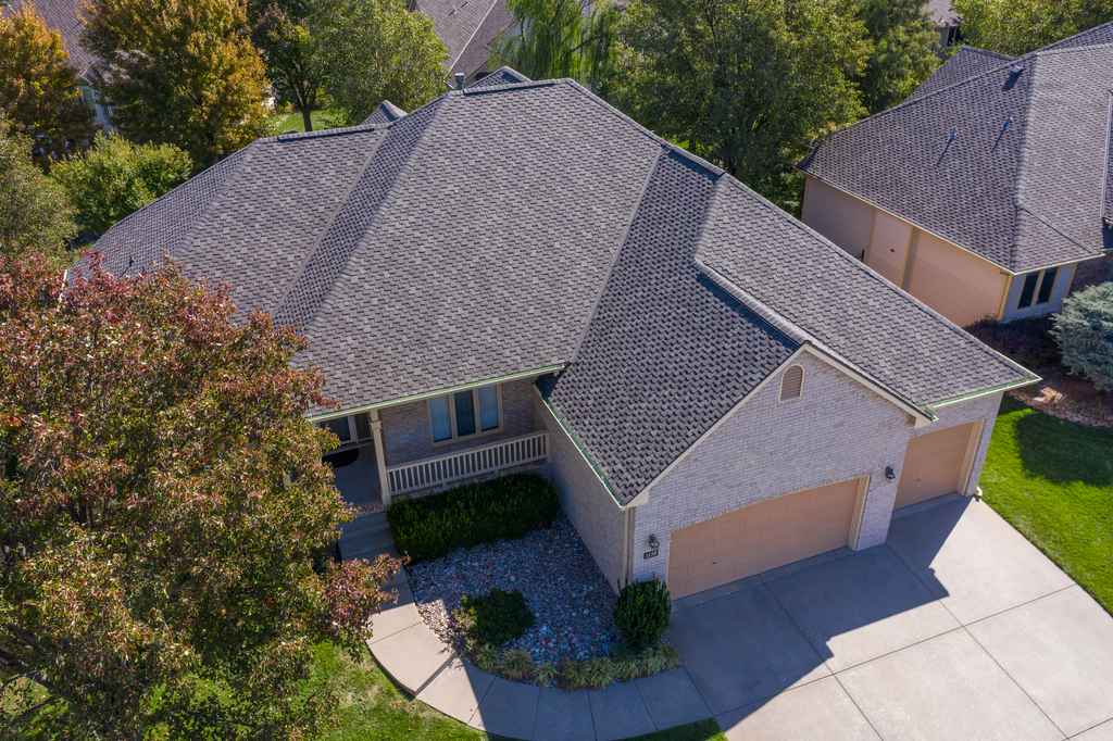 top rated Andover, KS asphalt shingle roofing company