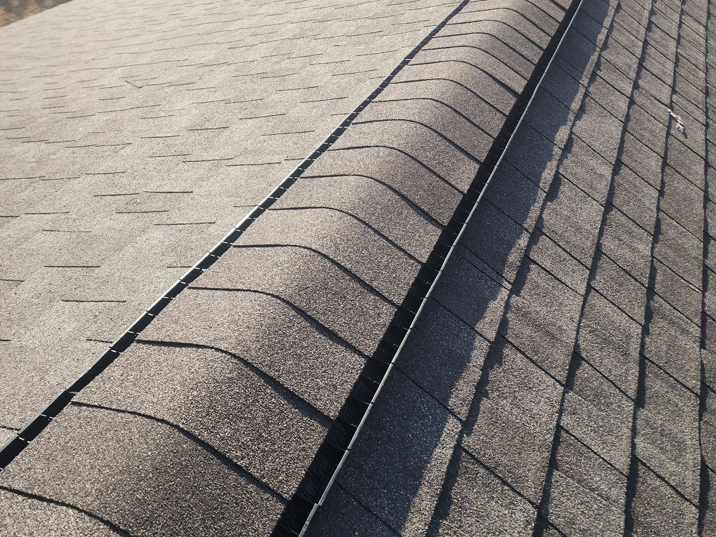 Long Ridge Vent - Low Profile Cap Long Ridge Vent - Low Profile Cap
